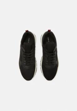 Pier One UNISEX - Sneaker Low - Black/white -Pier One Verkäufe 1080a7dccd1b41bfb8c11eb2d0bdfeae