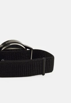 Pier One Digitaluhr - Black -Pier One Verkäufe 24dea72bb95a4cfc95daabd334d11f5a