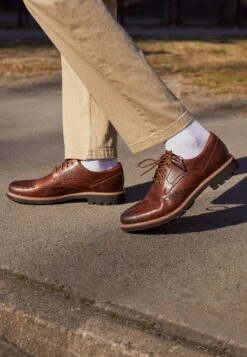 Clarks BATCOMBE WING - Schnürer - Brown -Pier One Verkäufe 32d37a67456c4d6493c65b01da7a1bf1