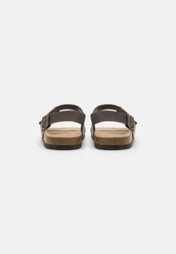 Pier One UNISEX - Riemensandalette - Dark Brown -Pier One Verkäufe 3ab13fc8e6dd44d39a02f99a9fd8e8e2