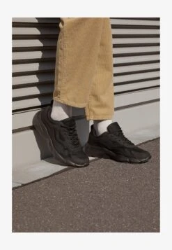 YOURTURN UNISEX - Sneaker Low - Black -Pier One Verkäufe 3c4212c7515d4c01b4e62b5cb3b1bfbb